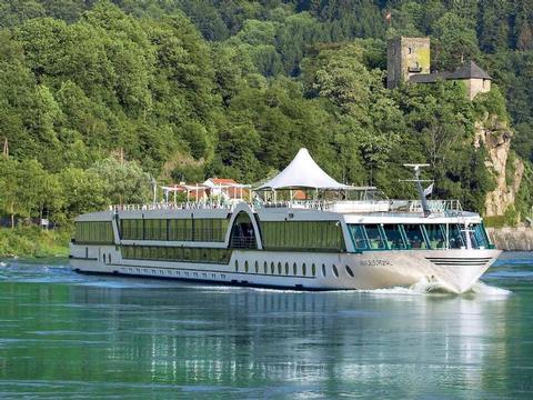 Amadeus Royal Kreuzfahrt Reisen 2025, 2026, 2027 & 2028 buchen