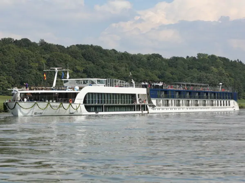 AmaLea Kreuzfahrt Reisen 2024 & 2025 buchen