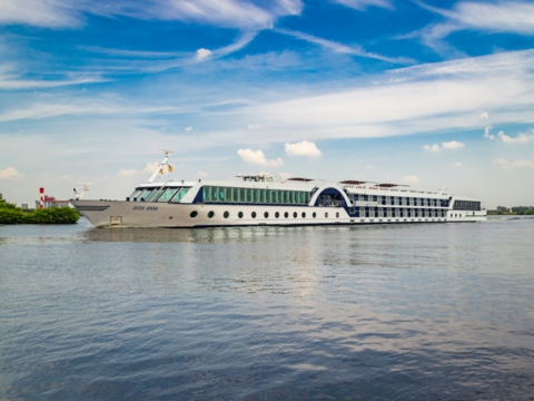 Dutch Opera Kreuzfahrt Reisen 2025, 2026, 2027, 2028, 2029 & 2030 buchen