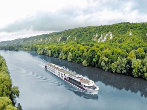 Excellence Royal Kreuzfahrt Reisen 2024, 2025, 2026 & 2027 buchen