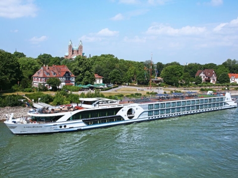 Lord Byron Kreuzfahrt Reisen 2025, 2026 & 2027 buchen